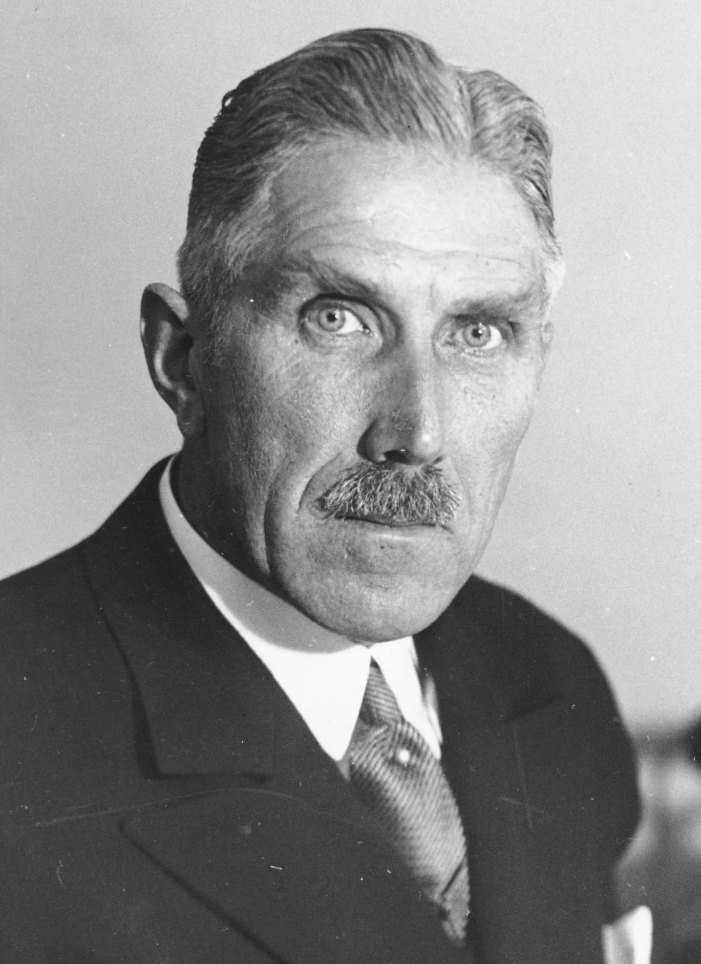 Franz von Papen — German politician (1879–1969)