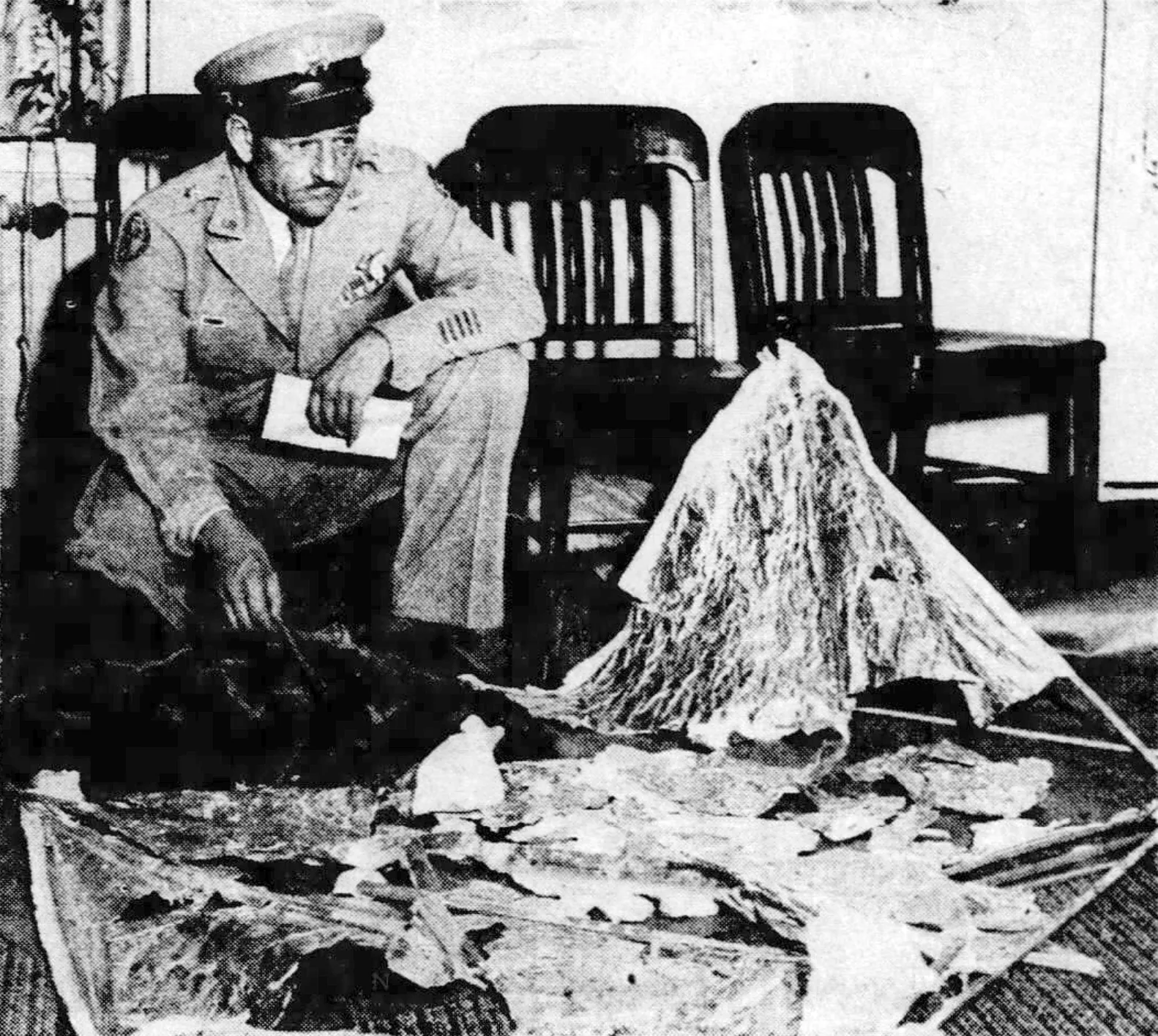 General Ramey with Roswell debris holding memo