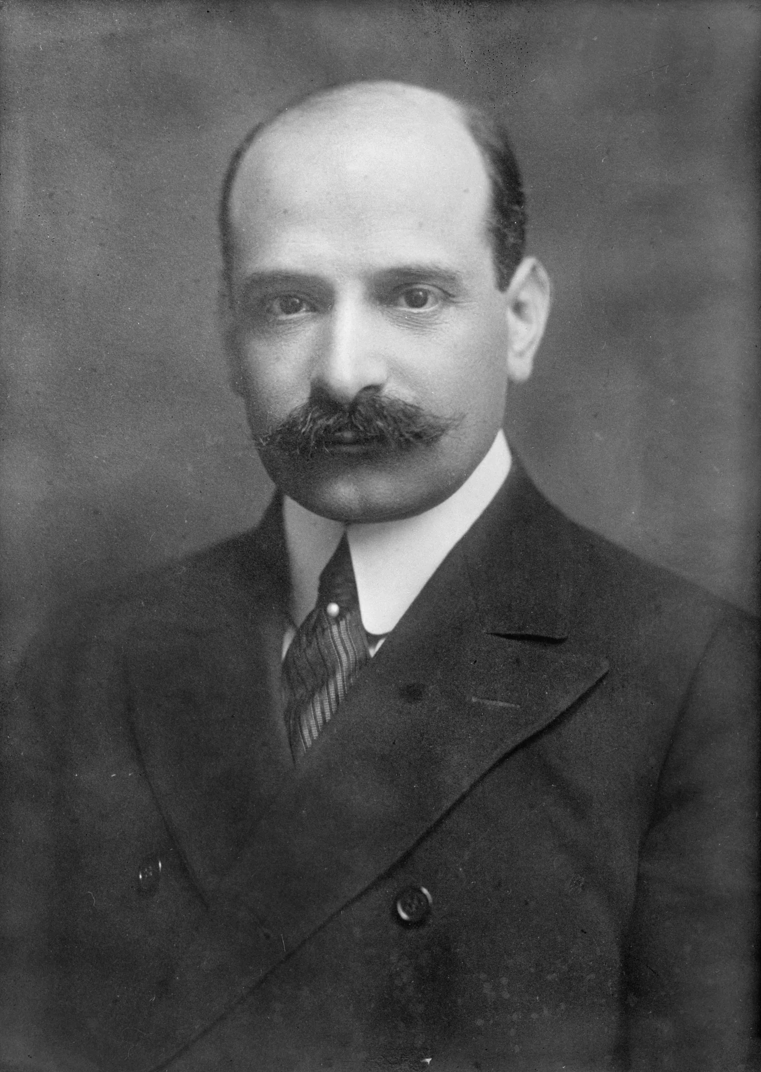 Paul Warburg — German born American banker (1868–1932)