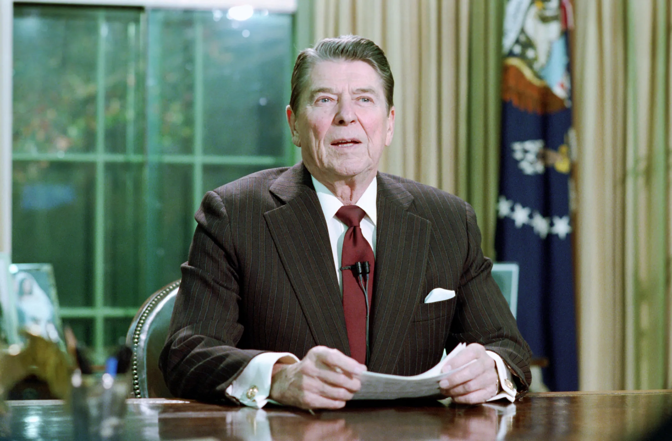 President Ronald Reagan During His Address to The Nation on Iran Contra Controversy in The Oval Office - DPLA - cc9c1cb4aa9d51fa3d574ba8707e8858